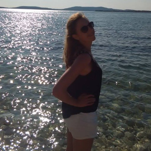 evavercr's profile picture. 🙆🙋🙅