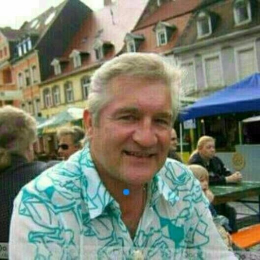 js7922237's profile picture. 