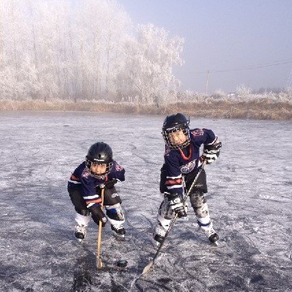 Raising my boys to cheer for the Oilers in Vancity #LetsGoOilers