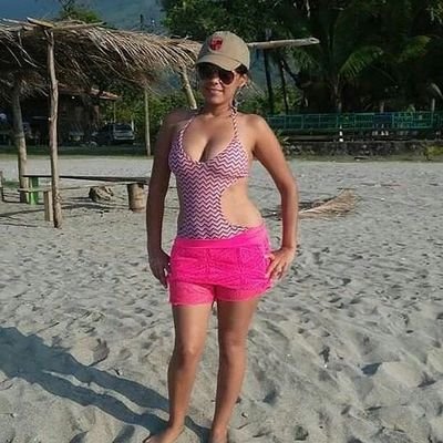 aimedenisse's profile picture. Happy