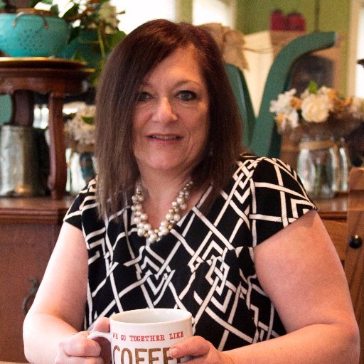 I'm Sue, daughter of God! I'm passionate @helping women grow their faith through Bible study and creative worship. I love my husband, kids,  dogs & coffee!