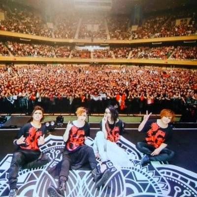 ムック・DEZERT・シド・DOGinthePWO・アルルカン・lynch.・the GazettE・キズ・己龍・ノクブラ・MEJIBRAY・Sadie等々


【過去を捨てよう。そして明日を忘れよう。今日だけを生きよう】