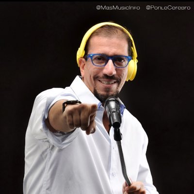 La mejor musica de Martes a Sábado a media noche,dos Horas de mezclas con los tips de la movida caraqueña,a lo Candela Pura 91.9FM con Ricardo Espinoza