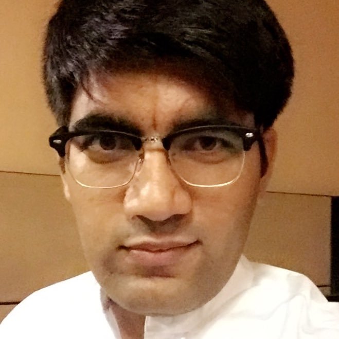 An explorer in Digital Media Agency. And a volunteer in Art of Living