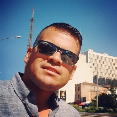 jeschb's profile picture. Dejo los títulos de lado. Vivo por la gracia de Dios.