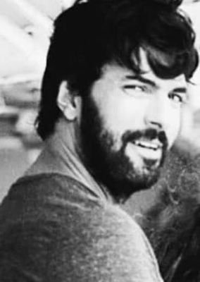 QoIfnt1dv7yT1VE's profile picture. ‏في الثلاثين من عمري وبداخلي كحل عجوز ارهقته قسوة الحياة وانانية بعض البشر