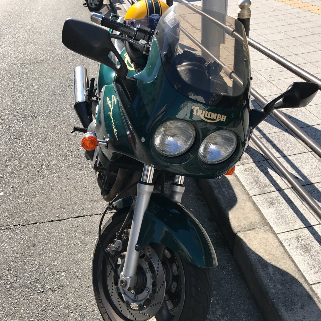 バイクと車をこよなく愛す