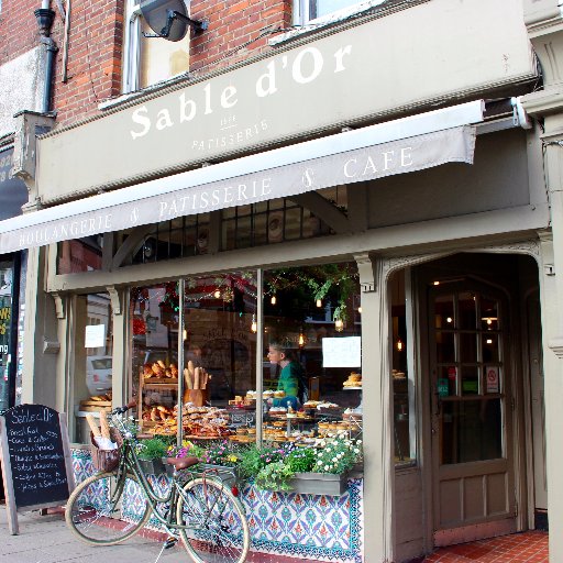 French café offering #fresh #homemade sweet treats & healthy options daily from 7:30 am - 6:30 pm in #crouchend , #muswellhill and #englandslane