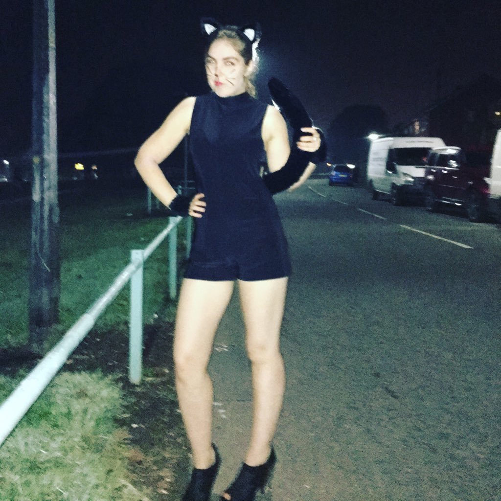 MadMancMama's profile picture. Mama to a 15 year old, 32 but don't act it, dopeyest person you'll ever speak to but I can be funny sometimes 🤔 ❤️ Katie 24/12/2007 my world 🌎