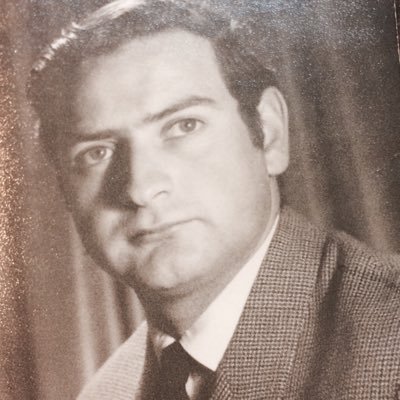 Master y Doctor en Innovación y Planificación Educativa UAH, España y MASTER en Matrimonio y Familia U de Navarra , España