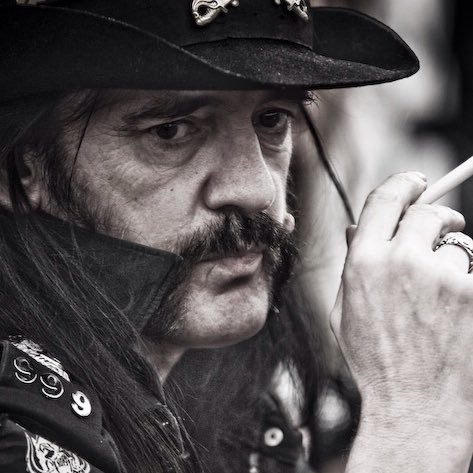 OrionSolfa's profile picture. La verdad adelgaza y no quiebra, y siempre anda sobre la mentira como el aceite sobre el agua. Miguel de Cervantes