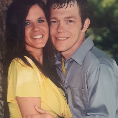 I am a follower of Christ, a Wife, a mother of 3, a GiGi of a wonderful grandson, and a owner of our small business called blossomed creations.