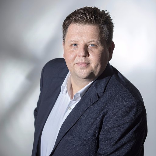 friesenecker's profile picture. Blogger und Podcaster als @theangryteddy, Onliner und E-Commercler