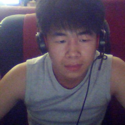 vsguji's profile picture. @developer