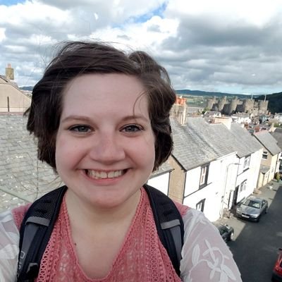 thisliz's profile picture. coffee addict, bibliophile, and sandwich enthusiast.