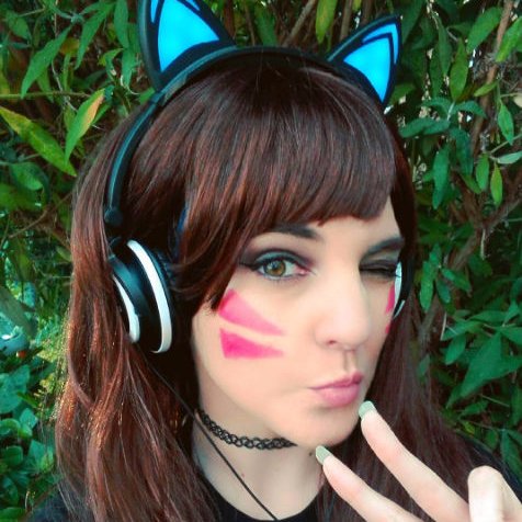 Cosplayer, streamer & RPer. Twitch Affiliate. Powered by caffeine. Mother to many animals. Totally broken♿ LQBTQ+ she/they 
All opinions are my cats'