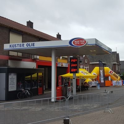 Garagebedrijf Hans Gerritsen .Voor Apk,Onderhoud,Diagnose,Reparatie,Airco serviceAccessoires en betrouwbare jonge occasion bent u bij ons aan het juiste adres.