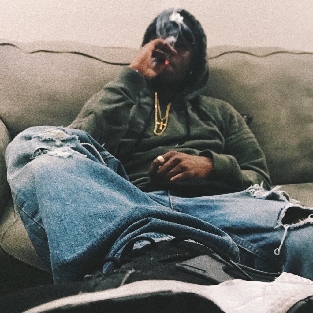 ladieslustLAKE's profile picture. insta : djlakeshow