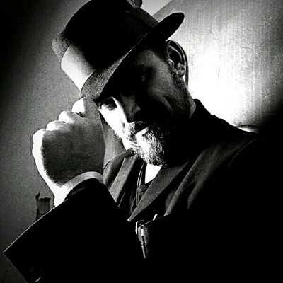 Riaan_Smitx's profile picture. @crimson_house