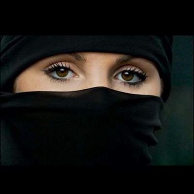 ZahraaMalkah's profile picture. ‏‏الناس تبحث عن مفسر احلام وانا ابحث عن من يفسر لي الواقع