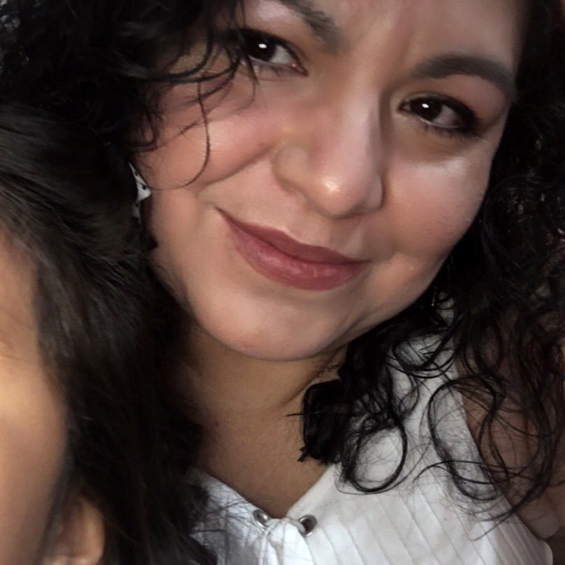 yvettealvarado8's profile picture. 