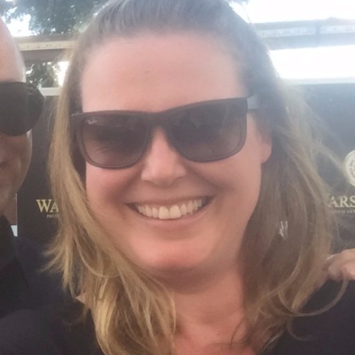 alissaworth's profile picture. 