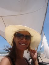 RenataSanth's profile picture. A espécie de felicidade de que preciso não é tanto a de fazer o que eu quero, mas a de não fazer o que eu não quero.