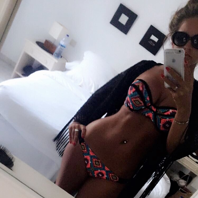 frankieronnie's profile picture. everyone pls show love n support for my papa on big brother 2017! genuine geezer with a genuine heart of gold 💛🙏🙌 #VOTEJOE #BBJoe #BBuk