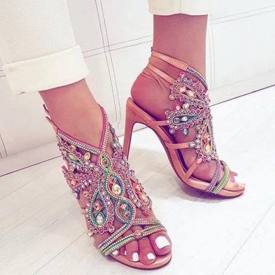 Emma212345's profile picture. 