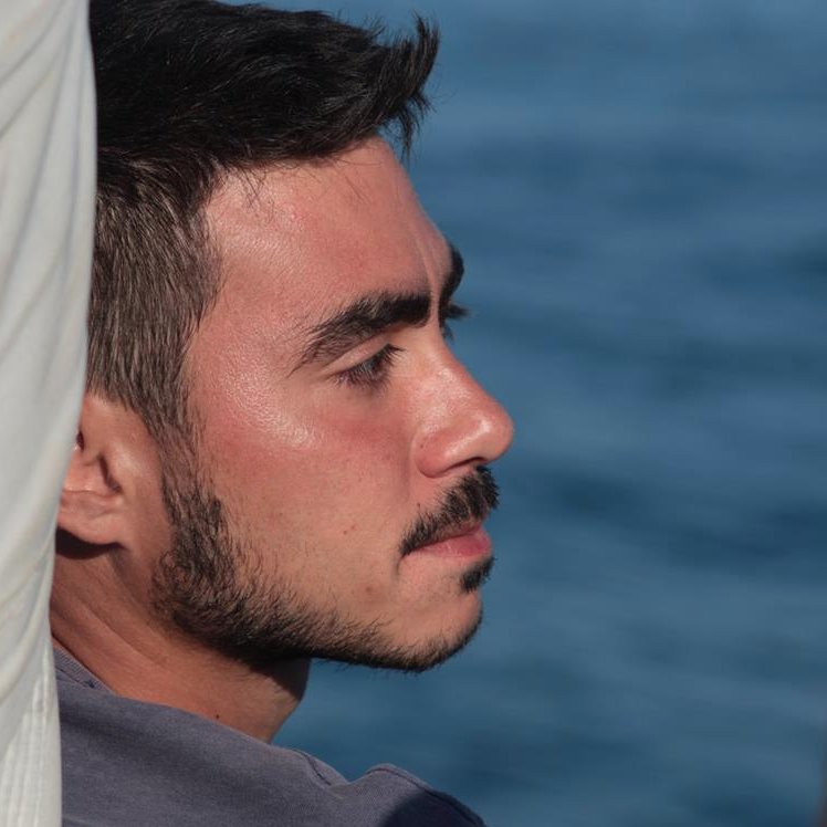 Marine Ecologist. Senior scientist at @CnrIsmar (Institute of Marine Sciences - Italian Research Council). Working on marine litter and ocean plastic pollution.