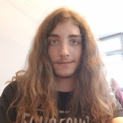 Sykos_'s profile picture. Student in computer science.