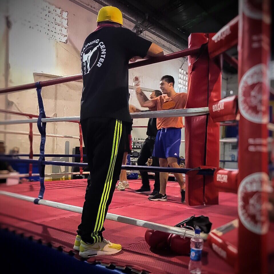 Denai_'s profile picture. Argentino, Coach de Boxeo. Practico Full Contact y Taekwon-Do (Cinturon Negro I Dan) Instituto MuDeukKan, Bs. As. Jose Marmol.