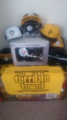 Forty something dude. Steelers Nation, Pens, Pirates, loud music and gaming keep me busy #HereWeGo