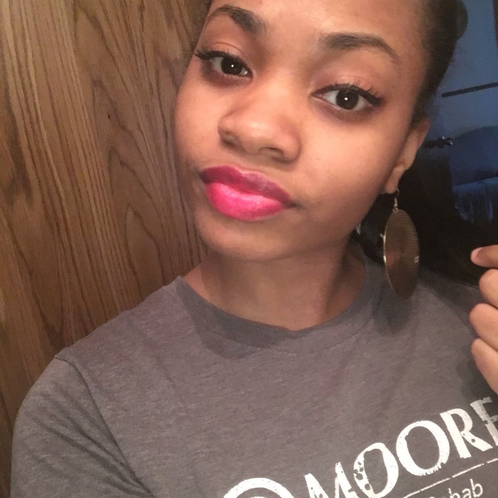 alexisthm27's profile picture. College Goals and Christ for life!!!