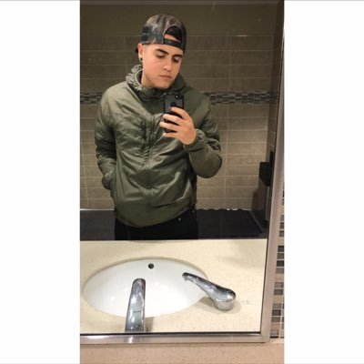 chris_loschavos's profile picture. baterista @loschavosdelrancho 🥁🌵🐎 sc: muro.christian 👻 Las adjuntas del refugio, Villanueva Zacatecas 😈😈