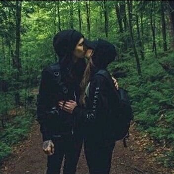 RxckyOlson's profile picture. I keep myself alive just to die more everyday.