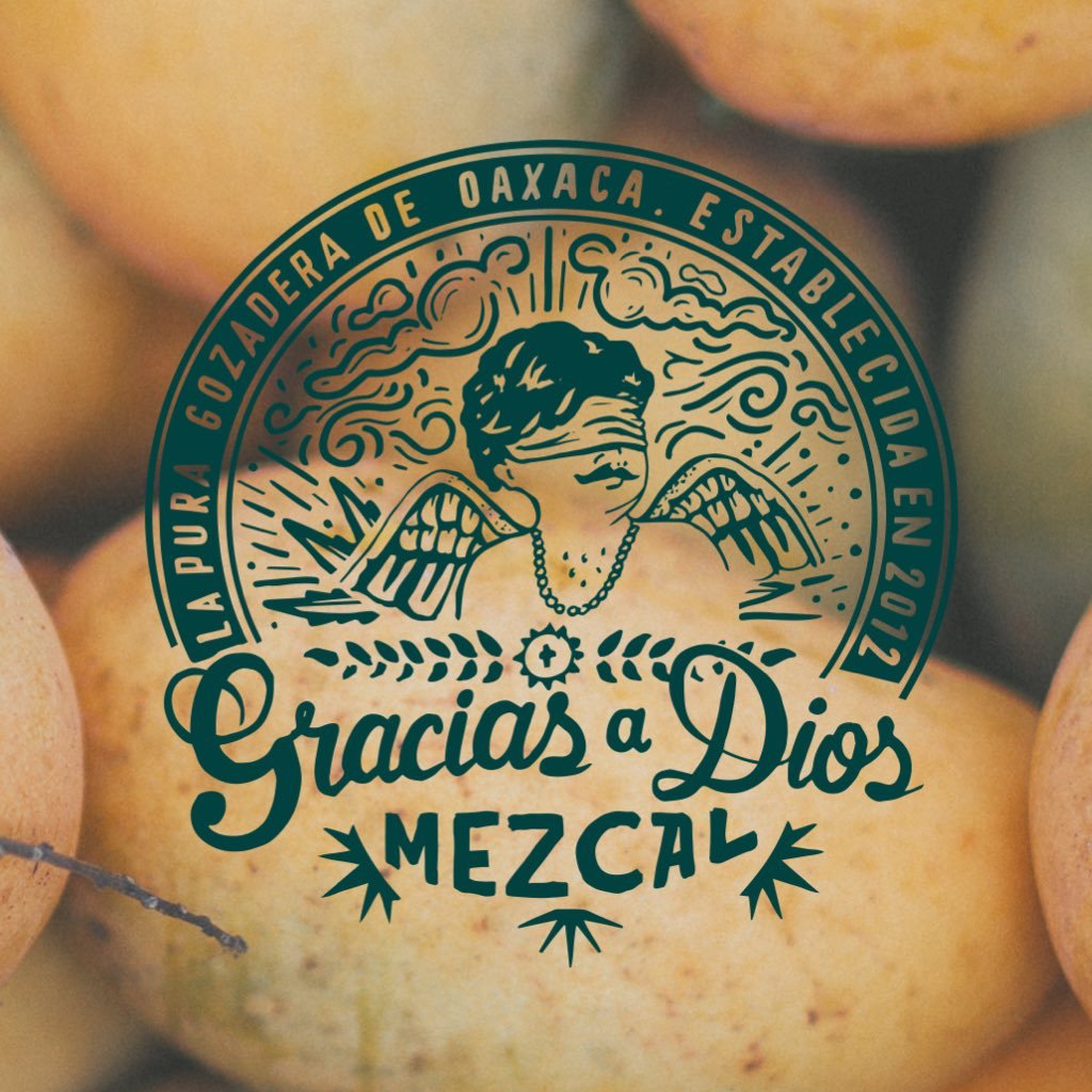 Gracias a Dios #Mezcal artesanal, de Santiago Matatlán #Oaxaca. / #Ginebra de agave orgánico, 3 destilaciones con más de 30 especias.