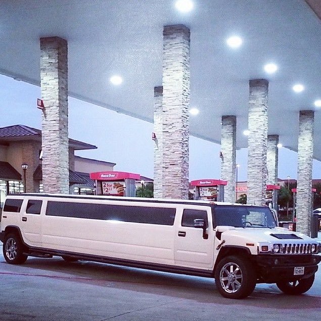 We are a Full Service Limousine Service open 24/7 . We offer Sedans,Stretch Limousines,SUV'S, Party Buses , Vintage cars for all your Transportation Needs