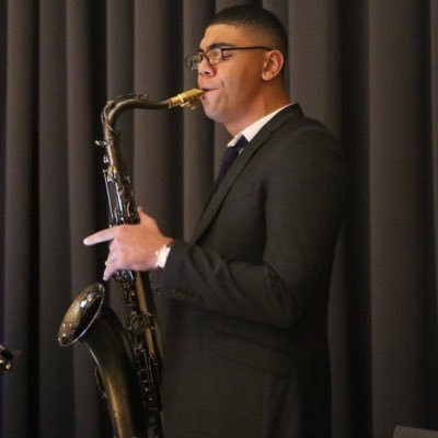 Musician - Sax player - London - Gooner Insta: @elliotthomas__
