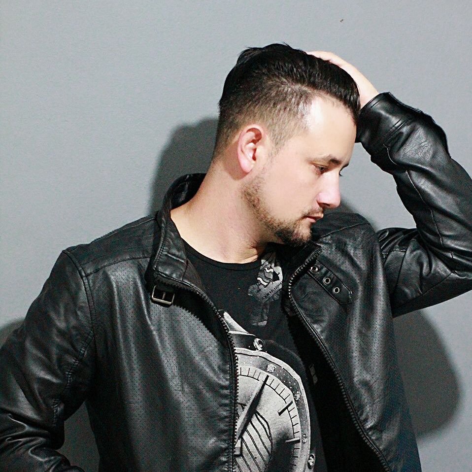 Djdanilotabanez's profile picture. DJ é Um Dom. Ninguém Vira DJ de Uma Hora Para Outra, Simplesmente Tem que Treina Muito. Ser DJ é Muito Mais Que Isso. É Responsabilidade Musical, Técnicas.