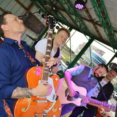 Yosemite Slim is a NE Ohio cover band specializing in classics to todays hits! Come see our shows and sing along!