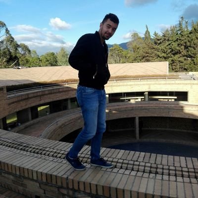 Mas procastinacion que persona. //UNAL//Al parecer ya no ando en la onda//Me gusta el vallenato ya me pueden dejar ir.