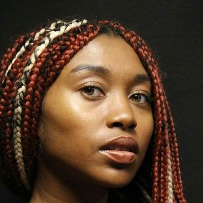 3yedwoman's profile picture. too much information