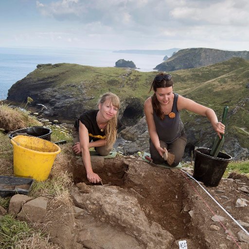 The latest from @EnglishHeritage and Cornwall Archaeological Unit's Tintagel dig 2017.