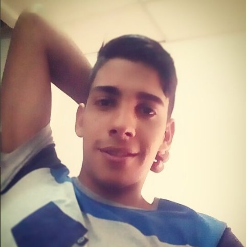 La vida es corta. Vive apasionadamente y siente la felicidad.😁