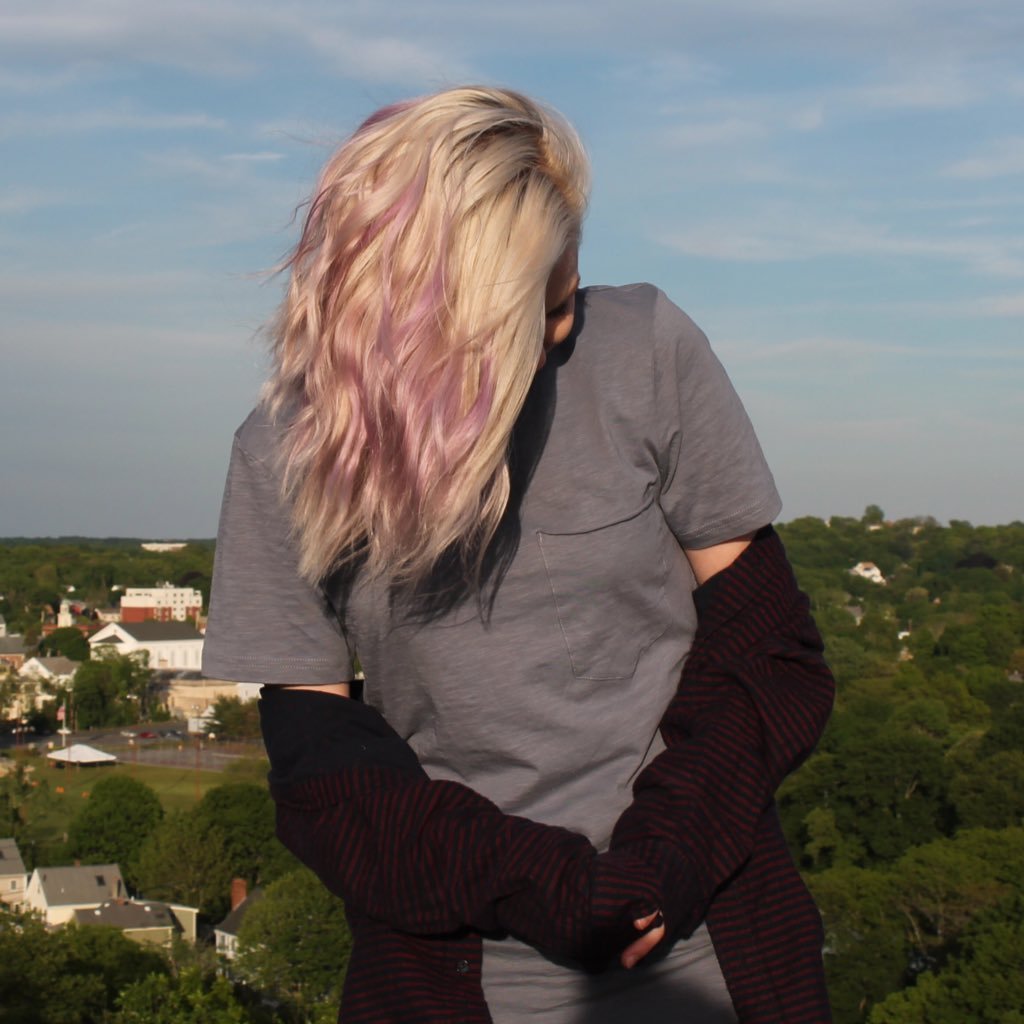 emily_klesaris's profile picture. 