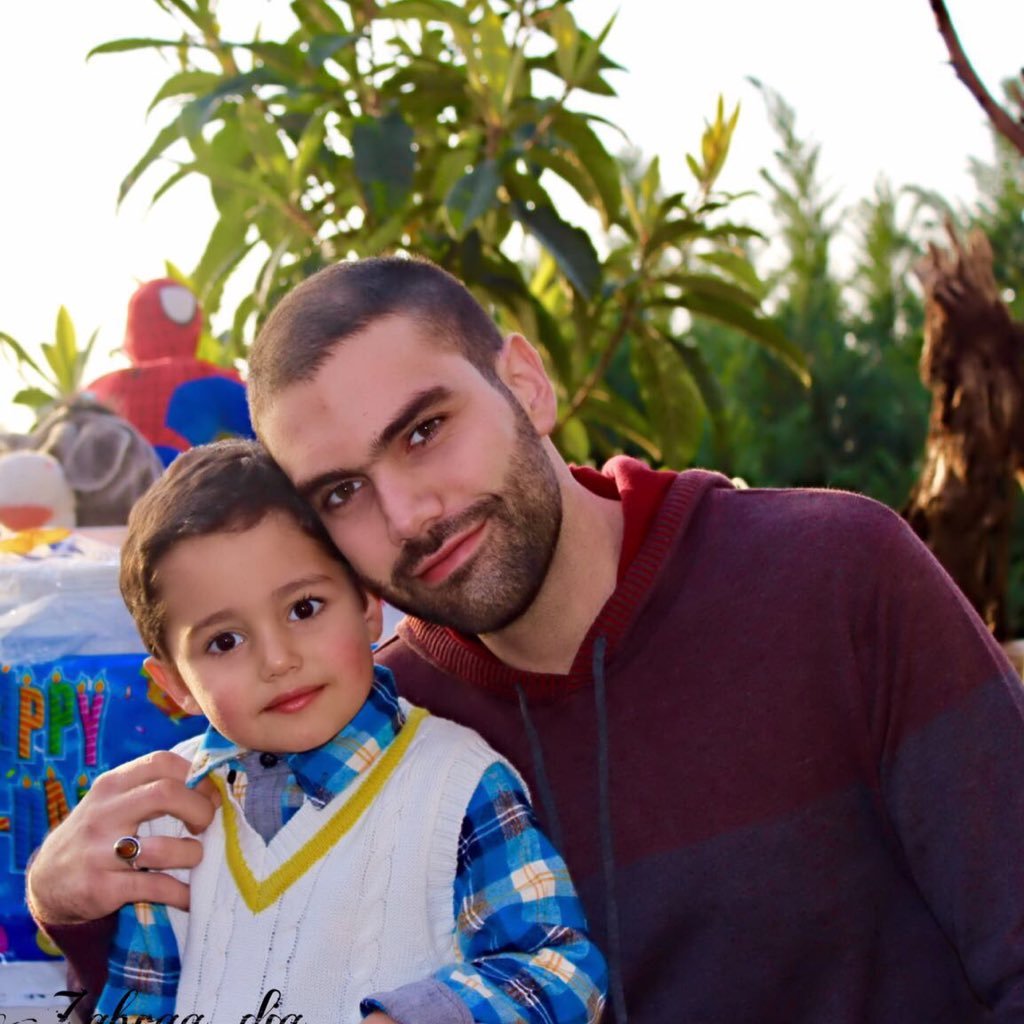 husseindia13's profile picture. احب بلدي لبنان وافتخر به ويلي مش عاجبو اخر همي