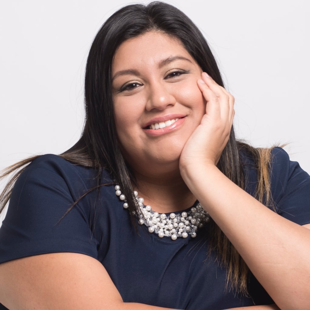 Fundadora de @interesantesMX Periodista tech y cultural, Asesora, Digital PR, soprano.