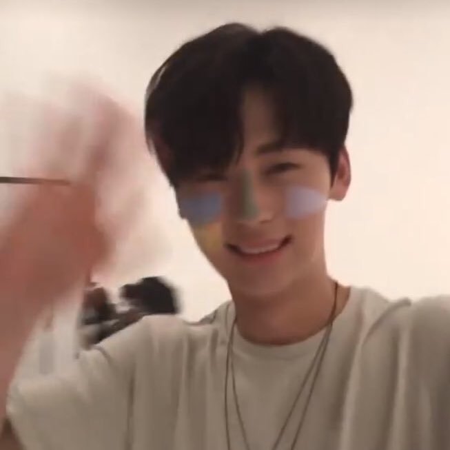 whysuswhy's profile picture. เหนื่อย .