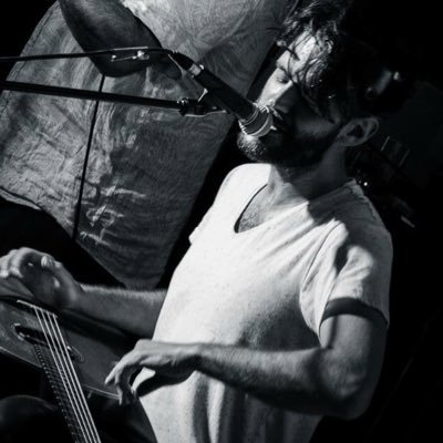 Guitarist/ Long term tea & biscuit user. https://t.co/LKgcBU4kwc